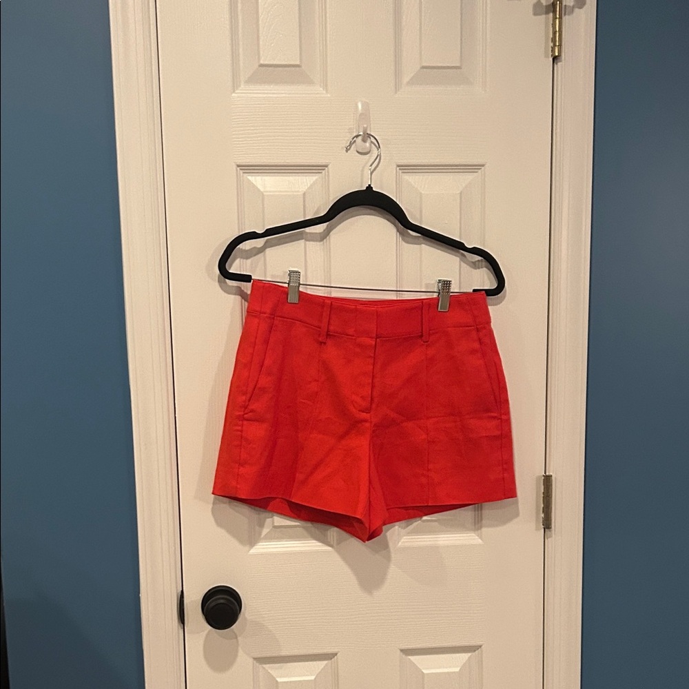 Women's coral red linen shorts. GORGEOUS AND SOPHISTICATED!